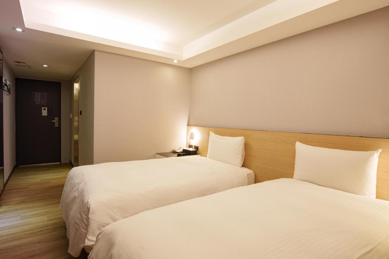 Hub Hotel 土城区 エクステリア 写真