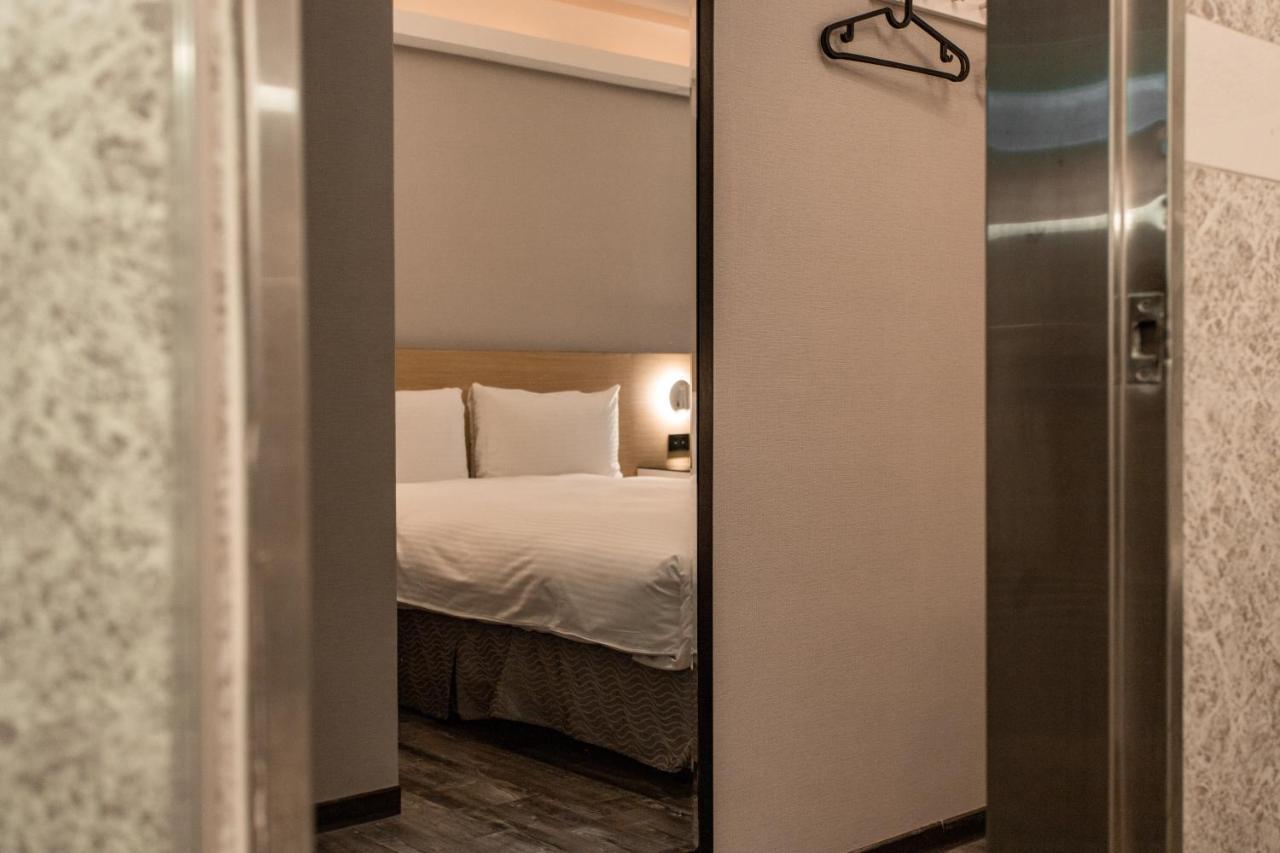 Hub Hotel 土城区 エクステリア 写真