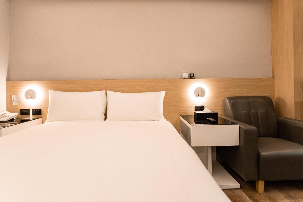 Hub Hotel 土城区 エクステリア 写真